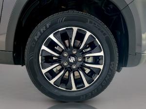 Suzuki Vitara Brezza 1.5 GLX - Image 9