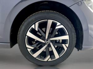 Volkswagen Polo hatch 1.0TSI Life auto - Image 9