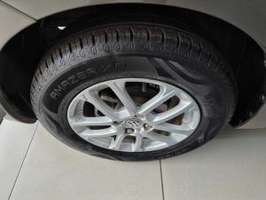 Suzuki Swift 1.2 GLX - Image 11