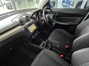 Suzuki Swift 1.2 GLX - Image 12