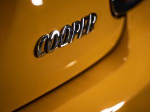 MINI Hatch Cooper Hatch 3-door auto - Image 12
