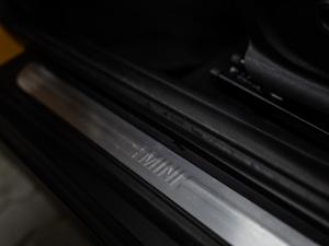 MINI Hatch Cooper Hatch 3-door auto - Image 19