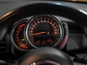 MINI Hatch Cooper Hatch 3-door auto - Image 20