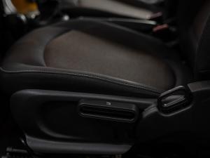 MINI Hatch Cooper Hatch 3-door auto - Image 21