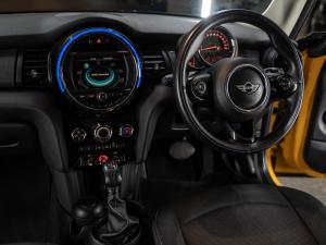 MINI Hatch Cooper Hatch 3-door auto - Image 24