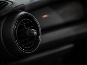 MINI Hatch Cooper Hatch 3-door auto - Image 29