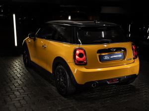 MINI Hatch Cooper Hatch 3-door auto - Image 2