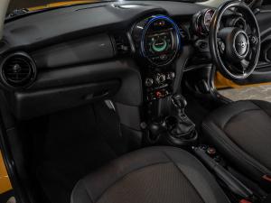 MINI Hatch Cooper Hatch 3-door auto - Image 33