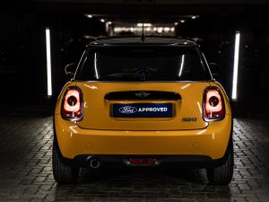 MINI Hatch Cooper Hatch 3-door auto - Image 3