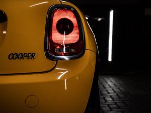 MINI Hatch Cooper Hatch 3-door auto - Image 6