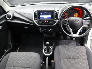 Toyota Vitz 1.0 XR manual - Image 8