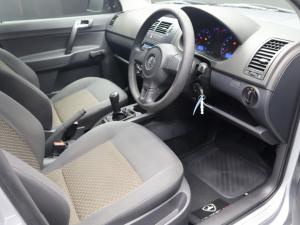 Volkswagen Polo Vivo hatch 1.4 Trendline - Image 9