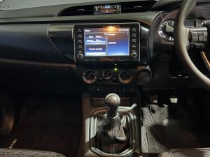 Toyota Hilux 2.4GD-6 Xtra cab Raider manual - Image 11