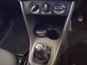 Volkswagen Polo Vivo hatch 1.4 Comfortline - Image 12