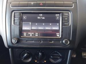 Volkswagen Polo Vivo hatch 1.4 Comfortline - Image 13