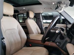 Land Rover Defender 110 P400 X-Dynamic HSE - Image 11