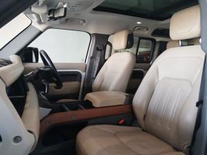 Land Rover Defender 110 P400 X-Dynamic HSE - Image 12
