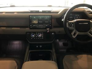 Land Rover Defender 110 D300 X-Dynamic HSE - Image 10