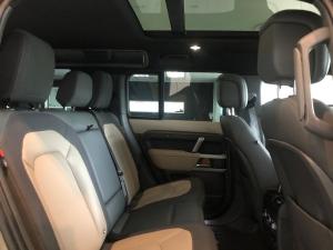 Land Rover Defender 110 D300 X-Dynamic HSE - Image 12