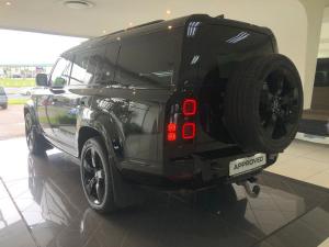 Land Rover Defender 130 D300 X-Dynamic HSE - Image 6
