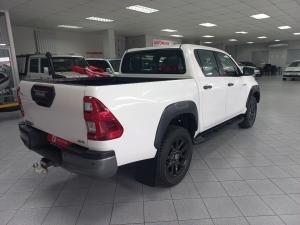 Toyota Hilux 2.8GD-6 double cab 4x4 Legend manual - Image 2