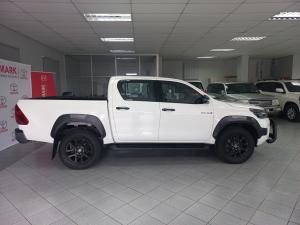 Toyota Hilux 2.8GD-6 double cab 4x4 Legend manual - Image 4