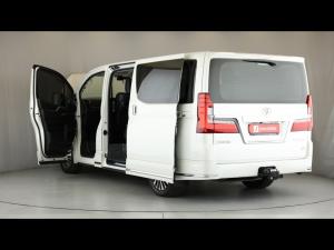 Toyota Quantum 2.8 LWB bus 9-seater VX Premium - Image 10