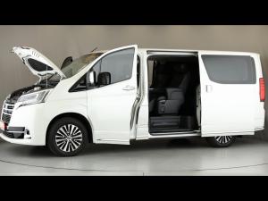 Toyota Quantum 2.8 LWB bus 9-seater VX Premium - Image 12