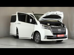 Toyota Quantum 2.8 LWB bus 9-seater VX Premium - Image 14