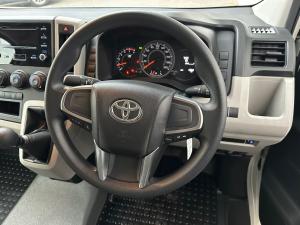 Toyota Quantum 2.8 LWB panel van - Image 8
