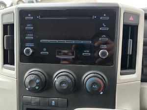 Toyota Quantum 2.8 LWB panel van - Image 12