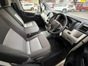 Toyota Quantum 2.8 LWB panel van - Image 14