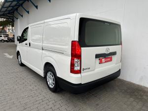 Toyota Quantum 2.8 LWB panel van - Image 19