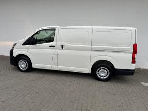 Toyota Quantum 2.8 LWB panel van - Image 20