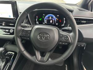 Toyota Corolla 1.8 Hybrid XR - Image 8