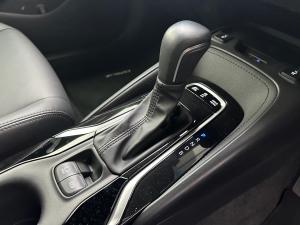 Toyota Corolla 1.8 Hybrid XR - Image 12