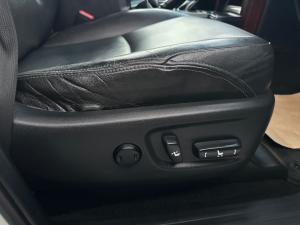 Toyota Land Cruiser Prado 4.0 VX - Image 16