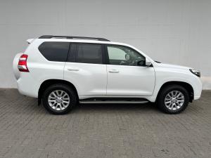 Toyota Land Cruiser Prado 4.0 VX - Image 3