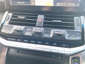 Toyota Land Cruiser 300 3.3D ZX - Image 18