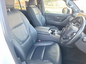 Toyota Land Cruiser 300 3.3D ZX - Image 19
