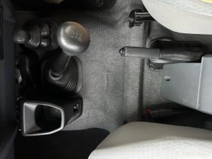 Toyota Land Cruiser 76 4.5D-4D V8 station wagon LX - Image 11