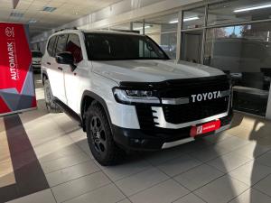Toyota Land Cruiser 300 3.3D GR-Sport - Image 1