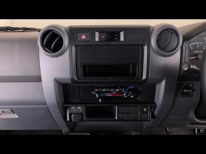 Toyota Land Cruiser 79 4.5D-4D V8 single cab LX - Image 24