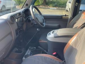 Toyota Land Cruiser 79 4.0 V6 double cab - Image 7