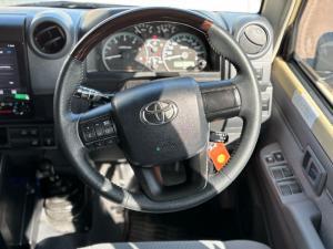 Toyota Land Cruiser 79 2.8GD-6 double cab - Image 8