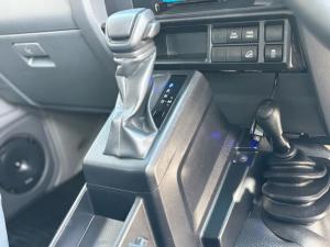 Toyota Land Cruiser 79 2.8GD-6 double cab - Image 10