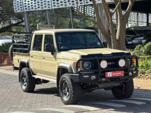 Toyota Land Cruiser 79 2.8GD-6 double cab - Image 1