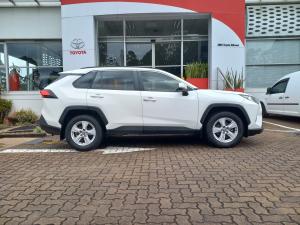 Toyota RAV4 2.0 GX auto - Image 4