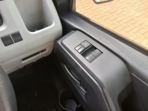 Toyota Quantum 2.8 SLWB panel van - Image 21