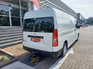 Toyota Quantum 2.8 SLWB panel van - Image 2